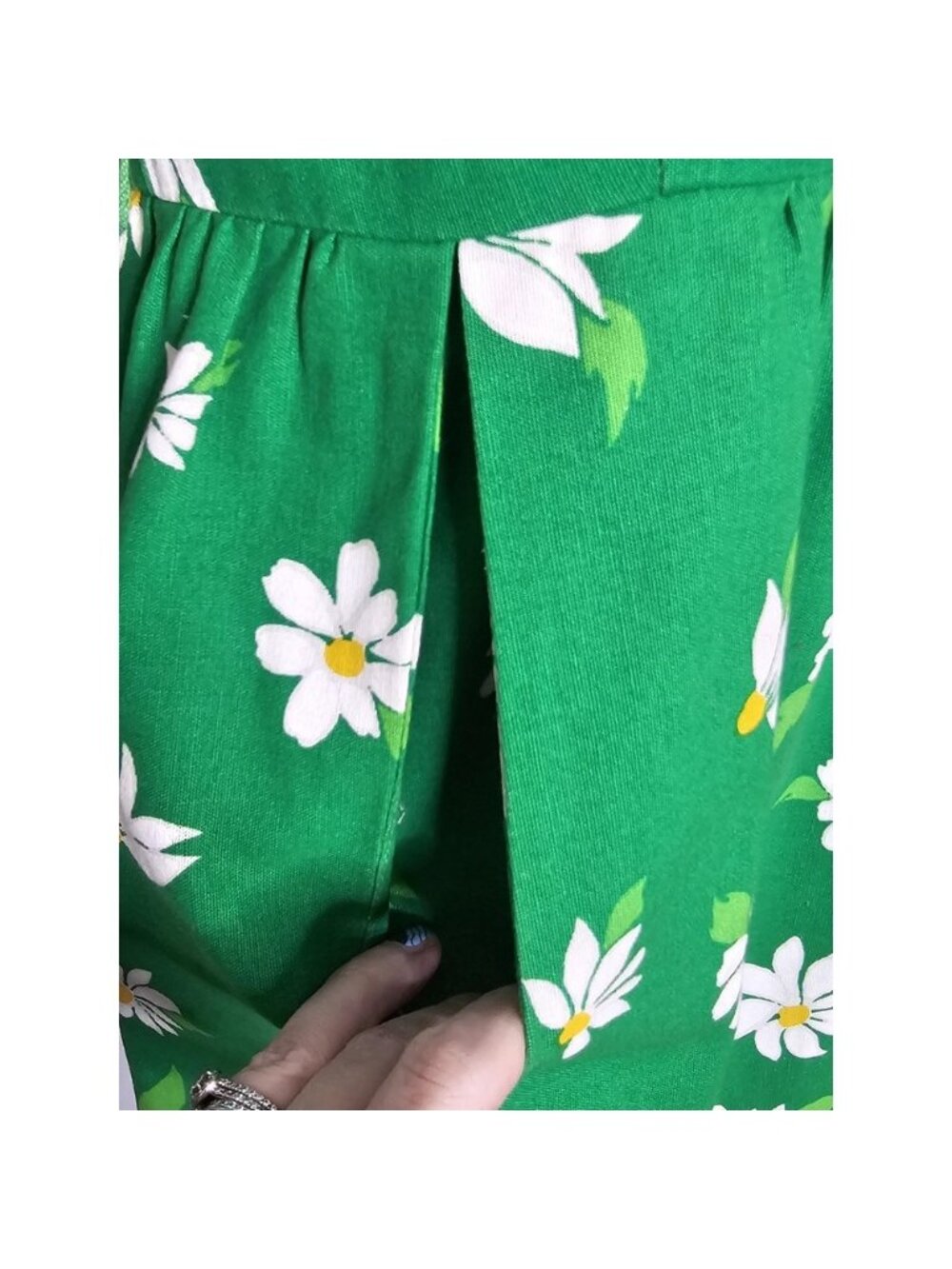 Vintage Malia Hawaii Dress, 60s/70s Hawaiian Dress, Daisy Print, Mini - Picture 8 of 10